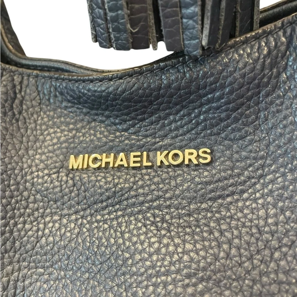 Beautiful‎ Michael Kors Ashbury Leather Slouchy Shoulder Bag Navy Blue Boho Hobo